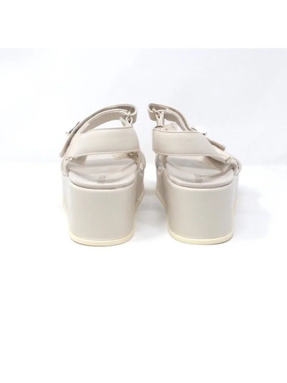 Anne Klein Akverse Off White Sandals Women’s 9M